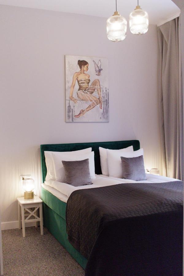 Apartamenty Plac Kolegiacki Poznan Ngoại thất bức ảnh